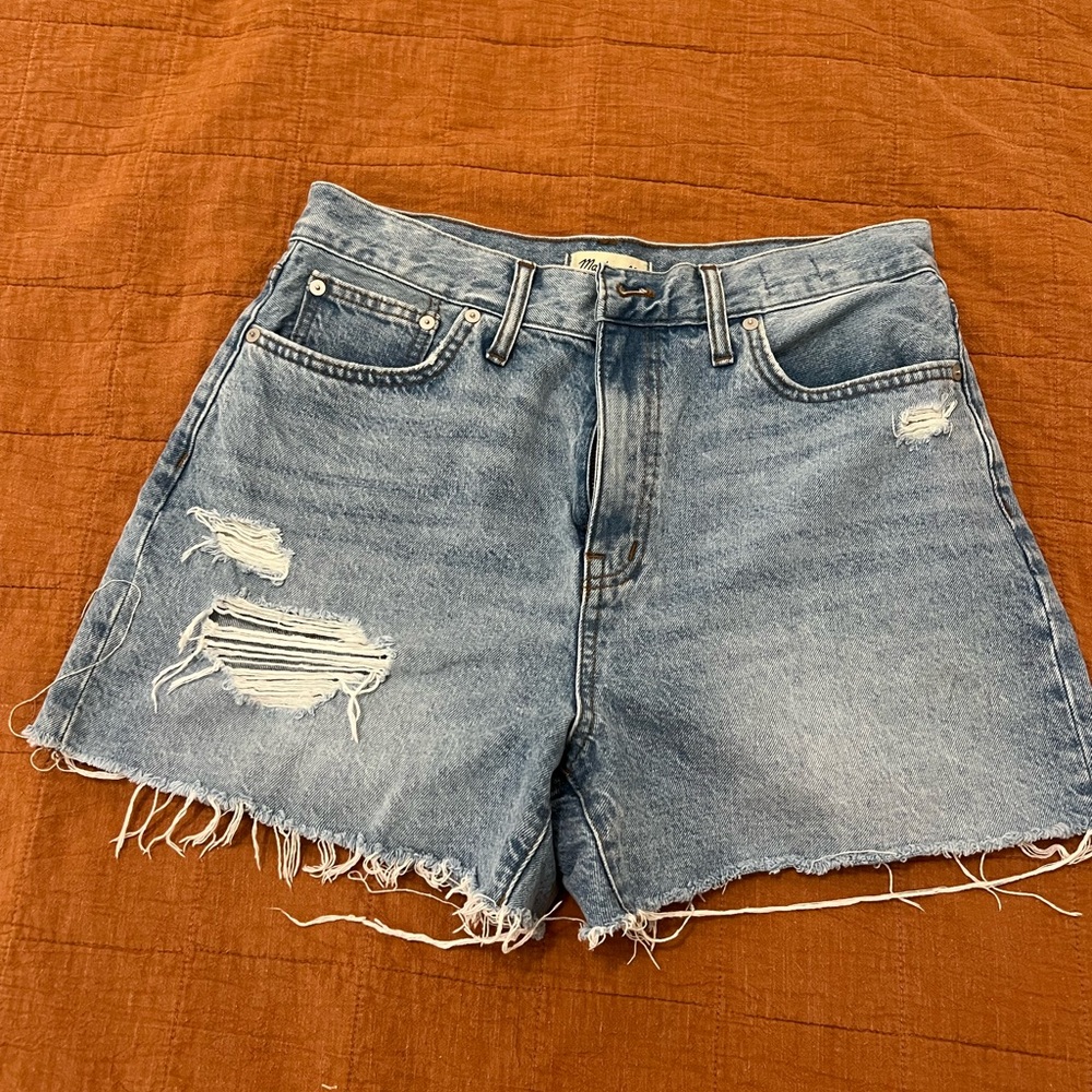 The mom jean shorts